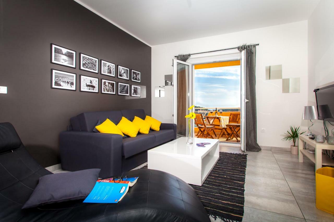 Apartament Two Bedroom With A Sea View & A Balcony *