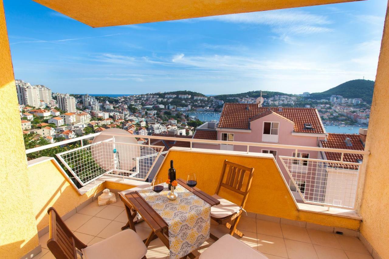 Apartament Two Bedroom With A Sea View & A Balcony *