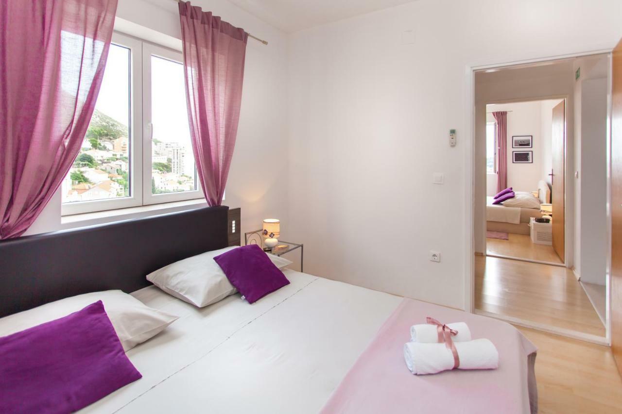 Two Bedroom With A Sea View & A Balcony Apartament